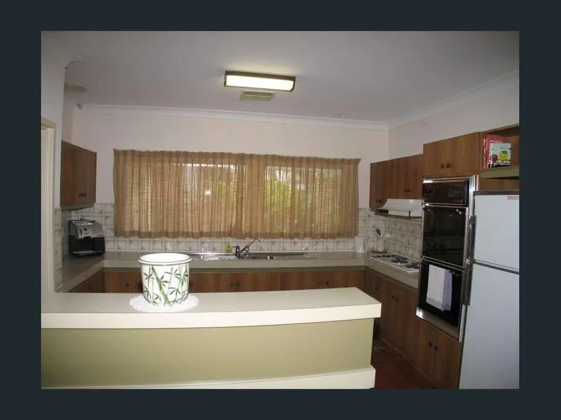 Spacious Family Home for Rent in Tranmere- Short Term Contracts