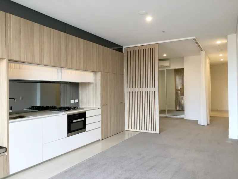 Tranquil 1 Bedroom + Study Apartment for Lease!