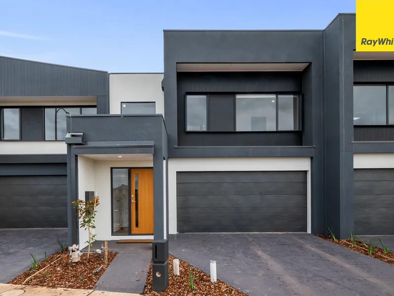 STYLISH, LOW MAINTENANCE LIVING!