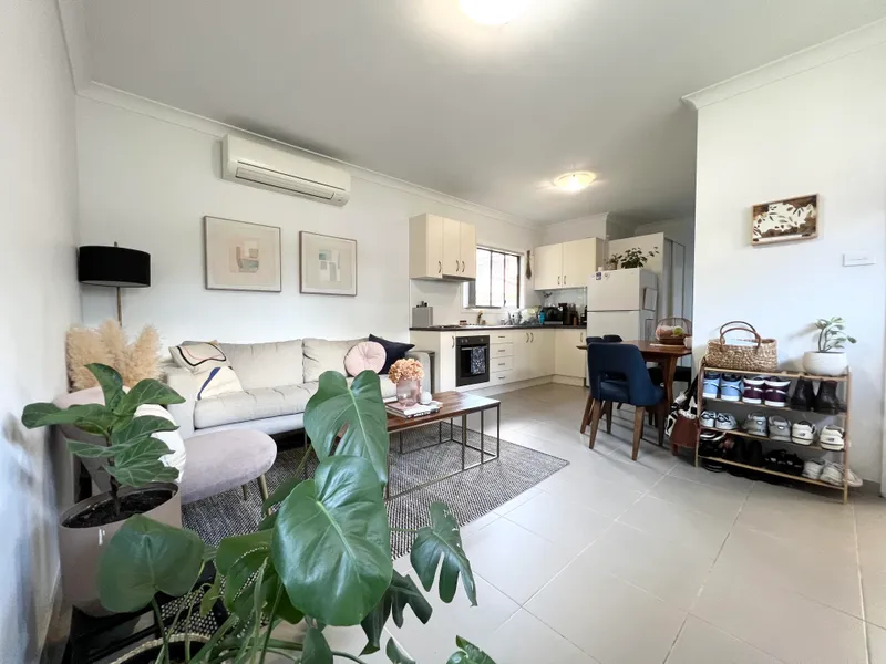 2 Bedrooms Granny flat in North Ryde for Lease.