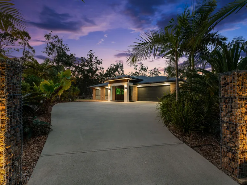 The Epitome of Acreage Living