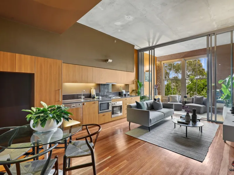 Stunning 1 Bedroom Apartment with Study