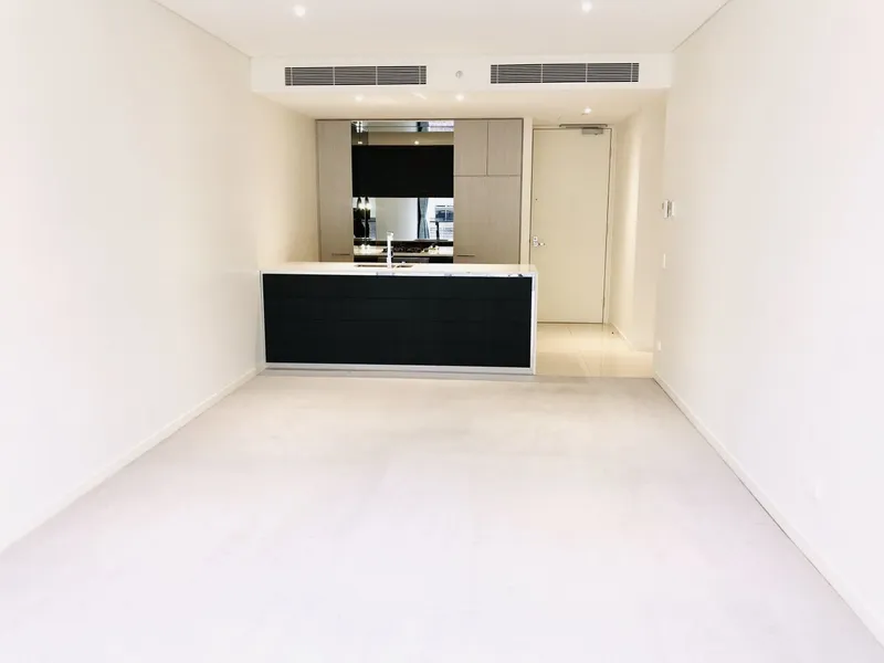 Luxury 2 Bedroom Apartment in the heart of North Sydney