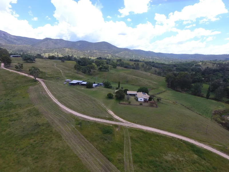LARGE BEEF GRAZING PROPERTY - 4885 ACRES