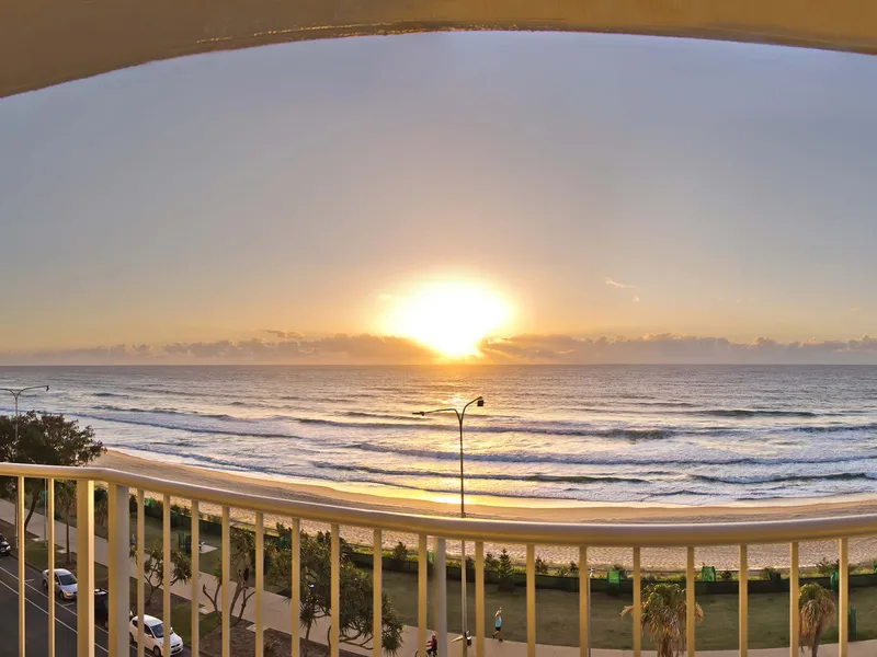 Location - Beach front - Esplanade