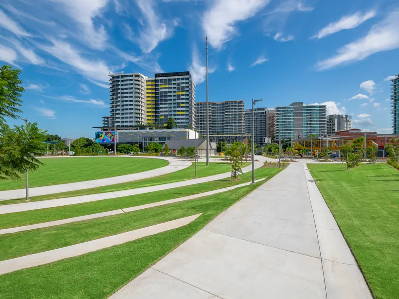 A HUGE APARTMENT AT A HUGE DISCOUNT!