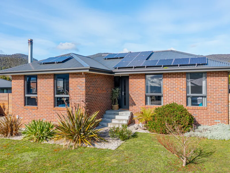 Convenient, Practical, Great Family Home