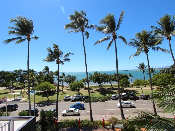 Double Unit - Aquarius On The Strand