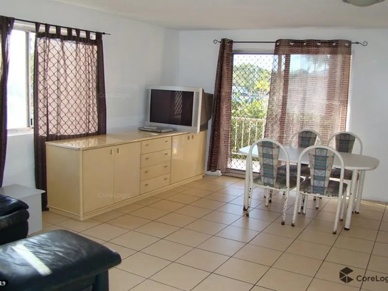 2 Bedroom Unit in the Heart of Southport