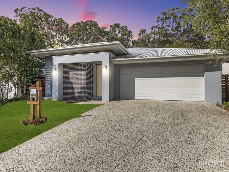 Who Else Wants Modern Open Plan + Bushland Retreat + Close To Everything?!