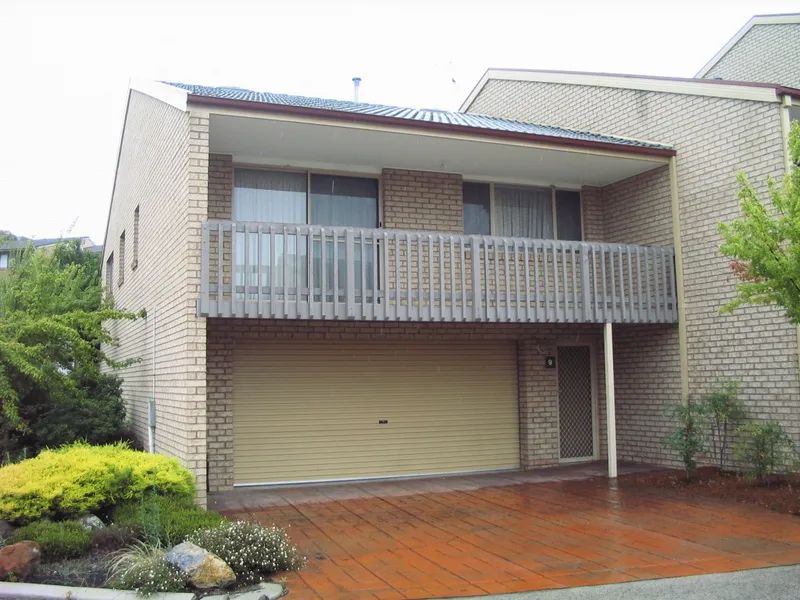Three Bedroom Affordable Townhouse in Great Location