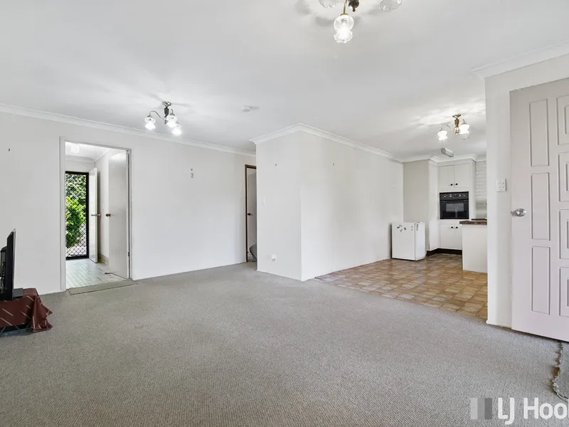 LIGHT AND BREEZY NORTH FACING VILLA