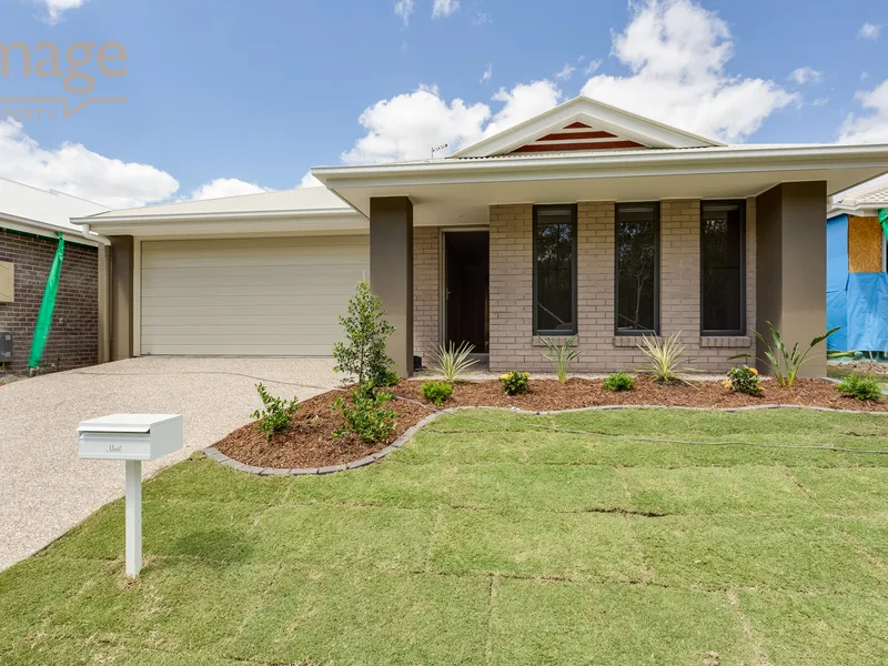 MODERN FAMILY HOME IN EAST BEAUMONT ESTATE!