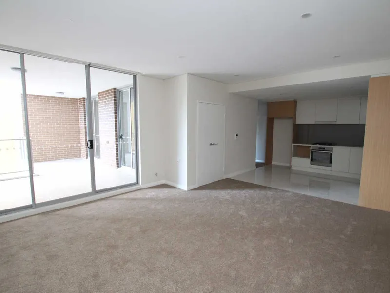 2 bedroom Near new unit, with Air conditioner