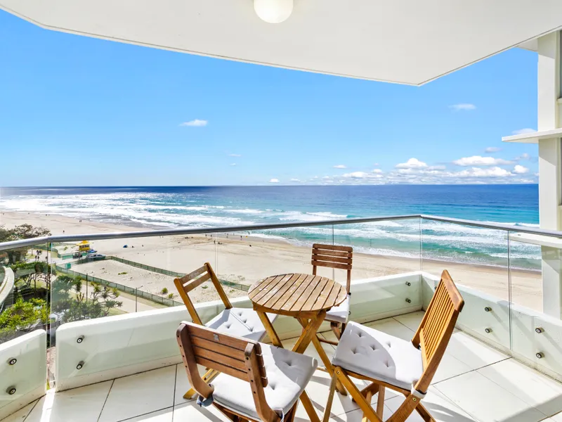 Absolute Beachfront half floor apartment in Berkley on the Beach with world class ocean views