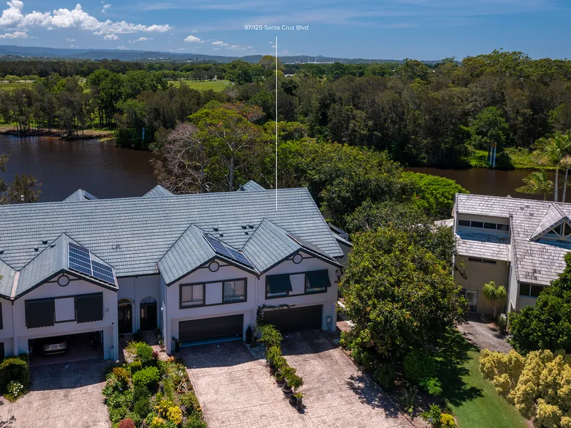 Expansive waterfront home at Clear Island Waters