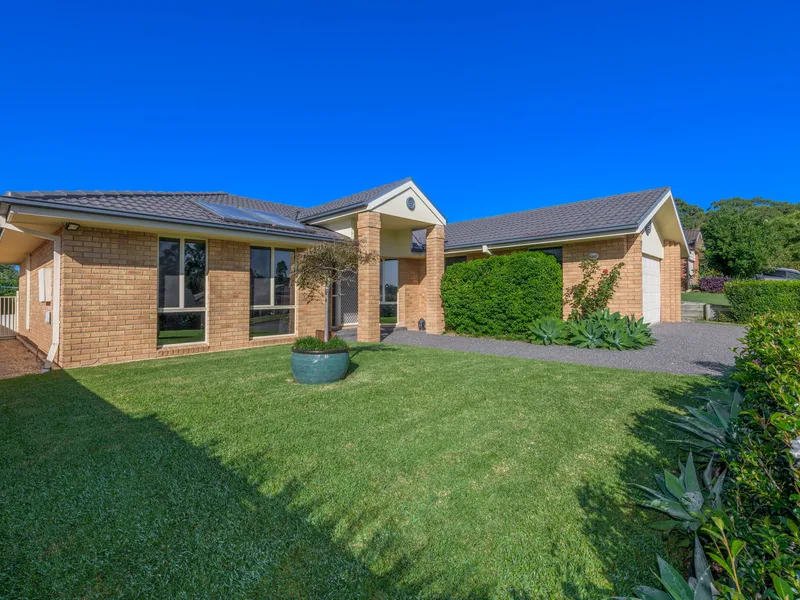 ENTERTAINERS DELIGHT IN BEAUTIFUL BONNELLS BAY