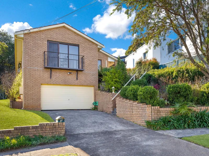 HIGH SET WITH DISTRICT VIEWS 