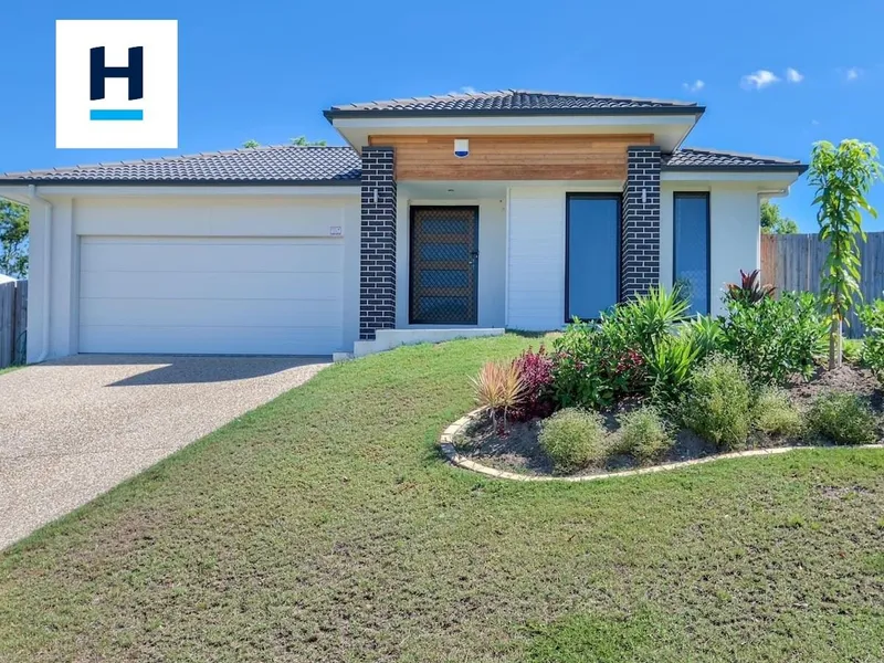Large, modern family residence, only 7 yrs young!