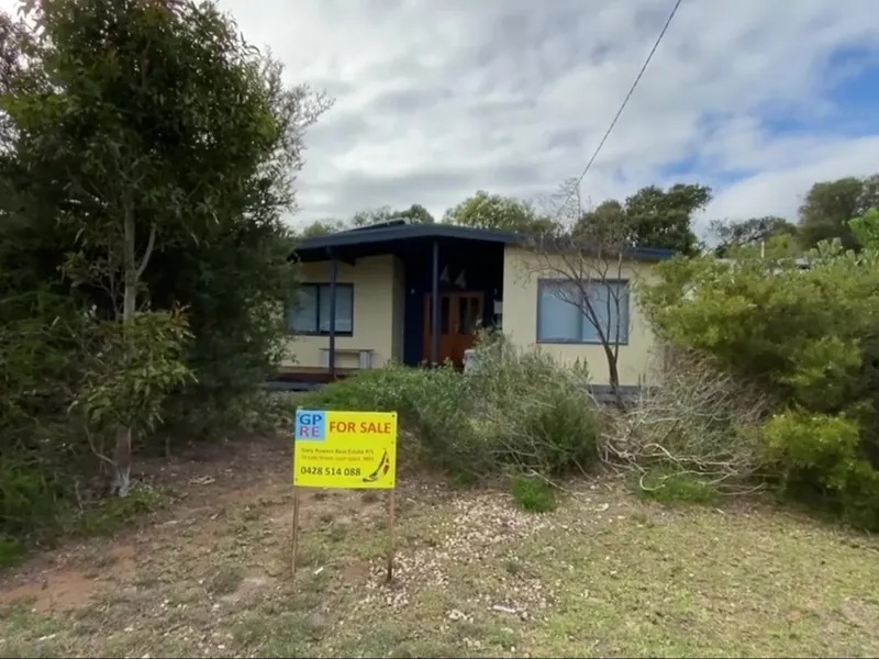 Cosy seaside cottage.