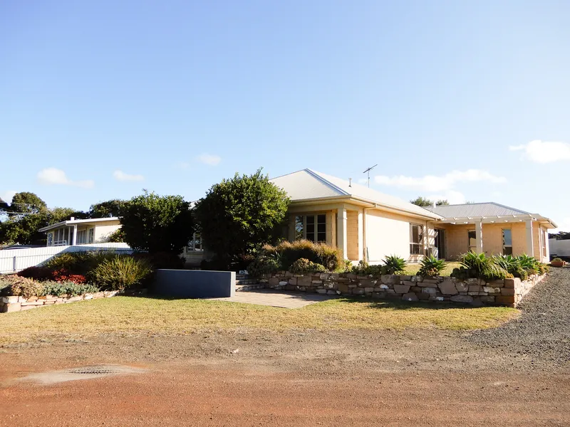 Extensive Executive Quality Home