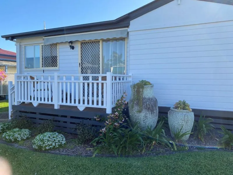 Offers over $595,000