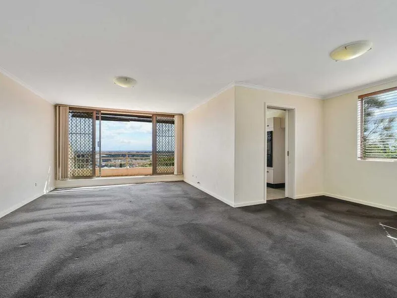 Large Top Floor Two Bedroom Apartment in the Heart of Kingsford