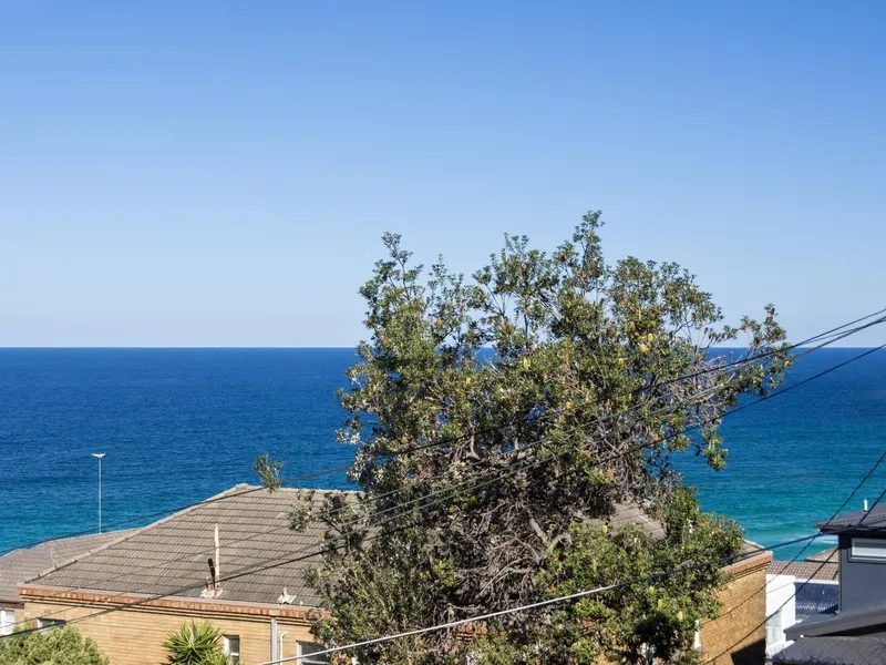 Furnished, Beautifully Presented Modern One Bedroom Apartment