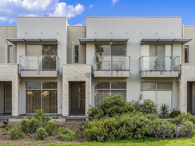 Location and Lifestyle on Sanctuary!