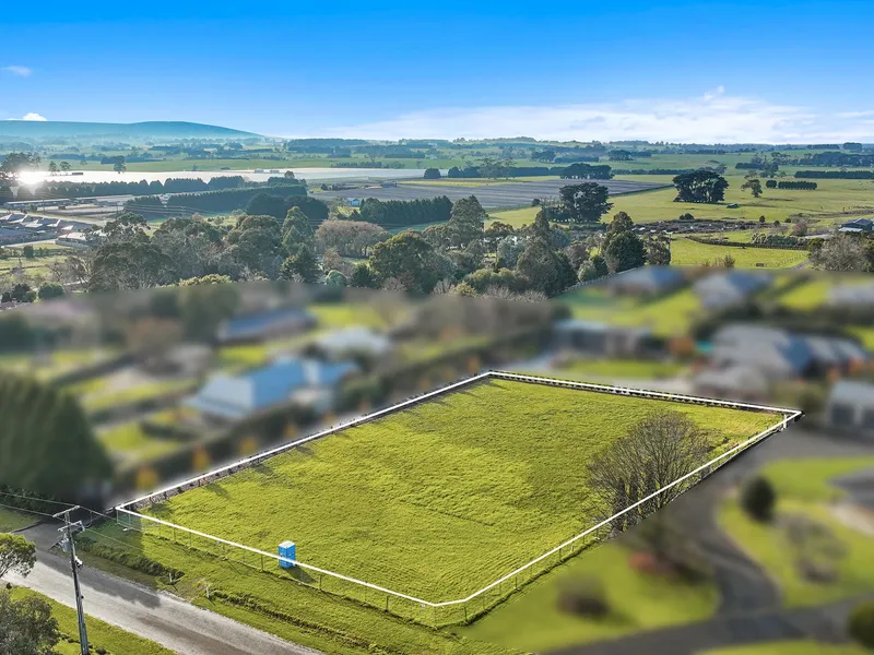 Exceptional Opportunity 4000m2, Enviable Warragul Location