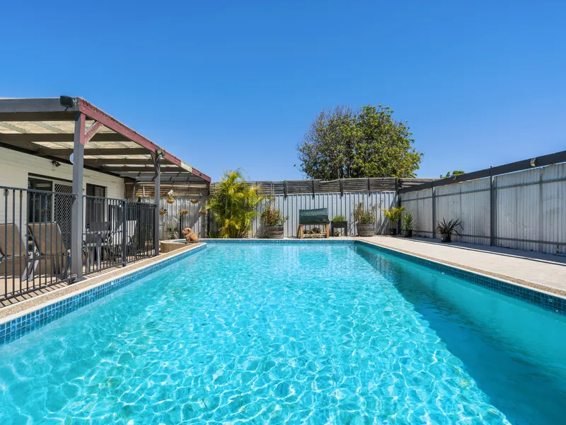 Great family home with a pool