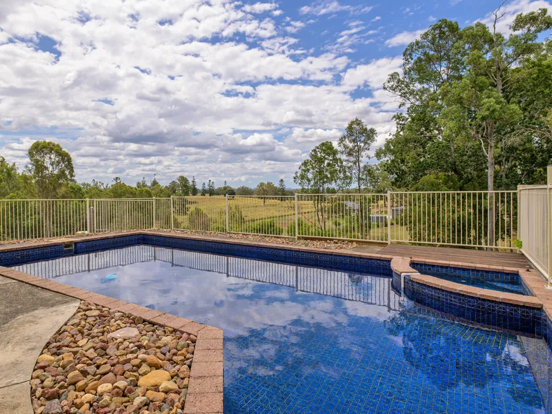 Views, Water & Dual Living!