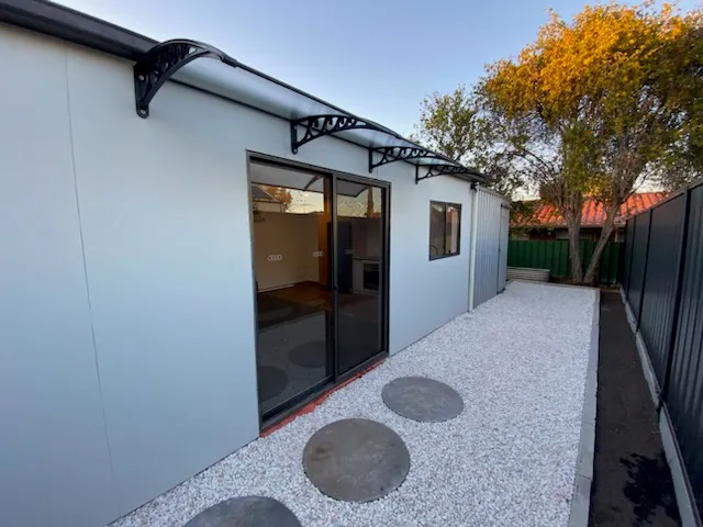 STUDIO APARTMENT- INCLUDING INTERNET