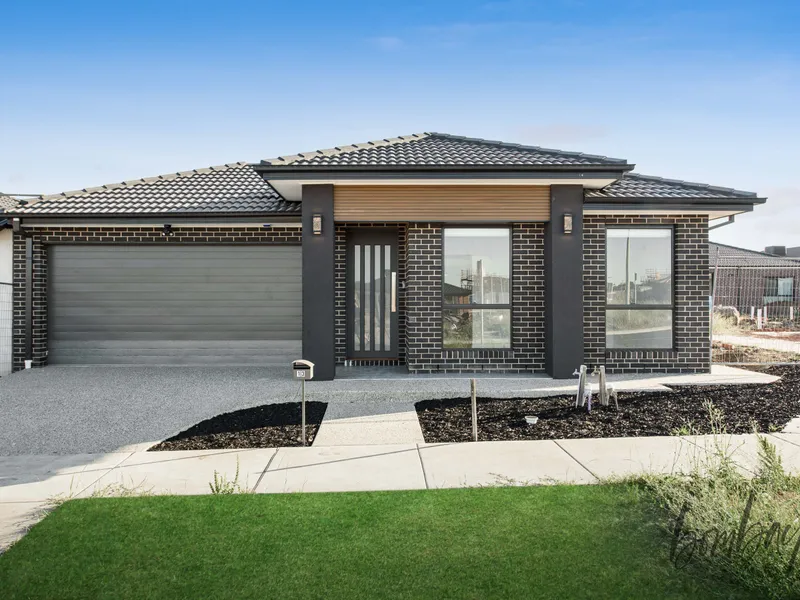 Brand New Luxurious Home!