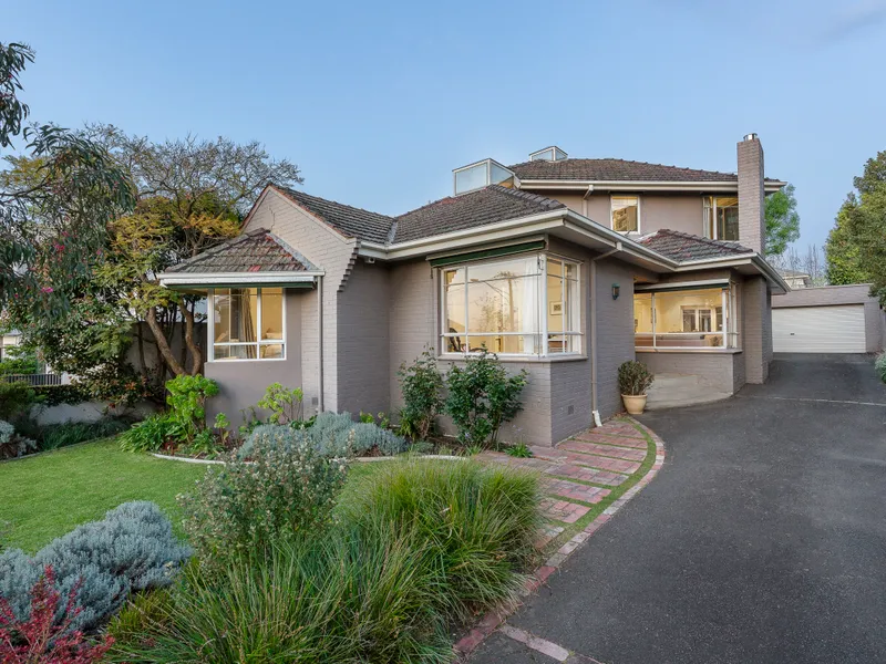 Luxury Living in the Balwyn High Zone: Architect-Designed Splendor