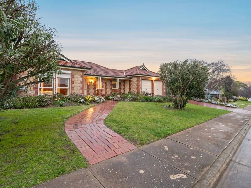 Large family home with seperate self contained living!