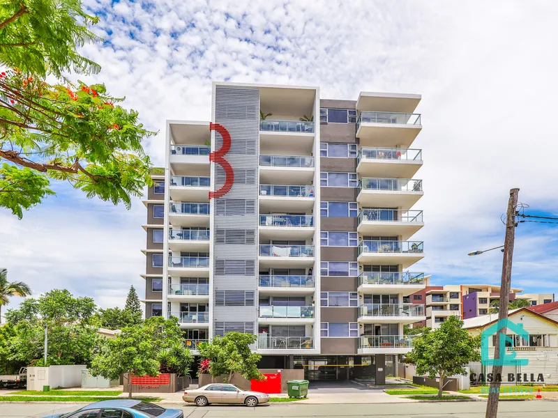 North Facing apartment in Southport CBD