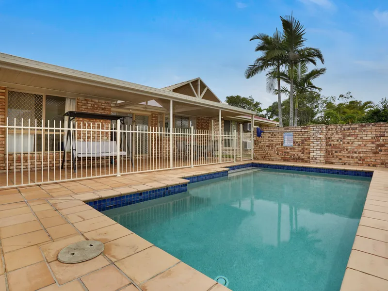 Huge Family Home with Pool