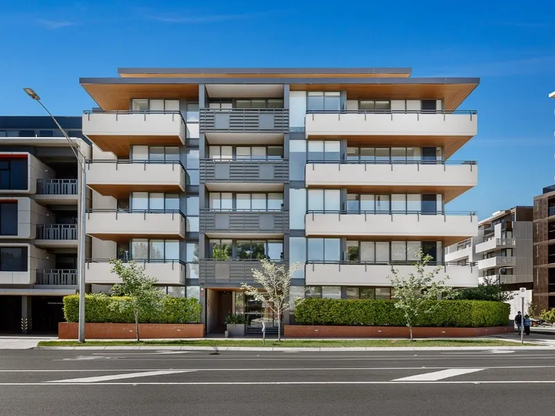CAULFIELD HEATH – 2 bedroom apartment with amazing communal facilities!