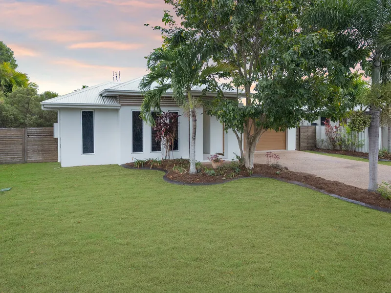 Large family living, grand facade and the ability to move straight in...