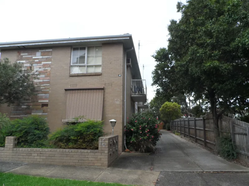 SECLUDED LOCATION & OPPOSITE PARKLANDS! -