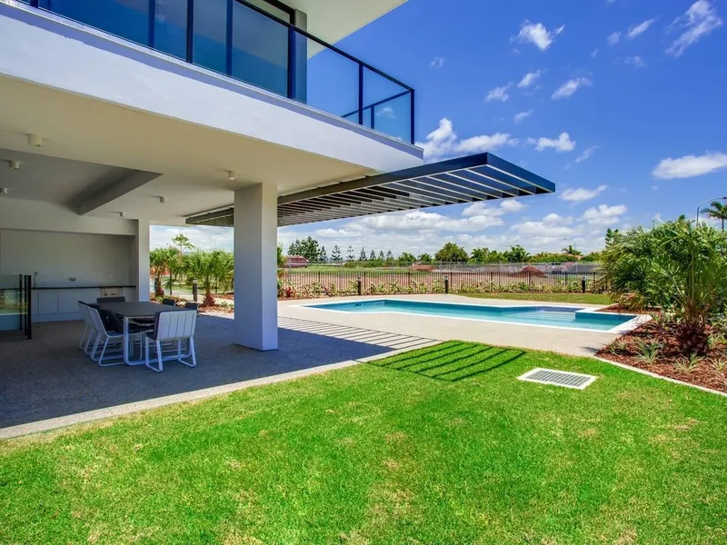 Beautiful 6th Floor 1 Bedroom Apartment in 'Eleve'