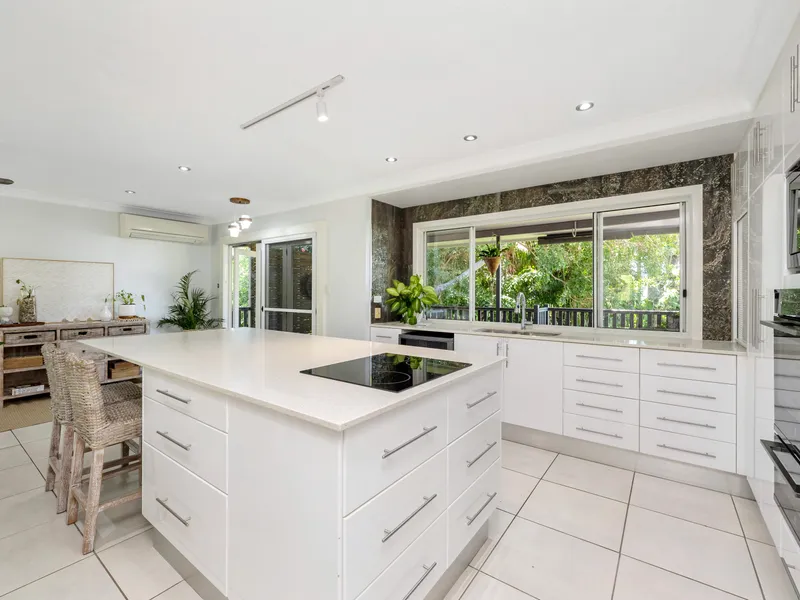 Immaculate & Spacious - Option for Dual Living!