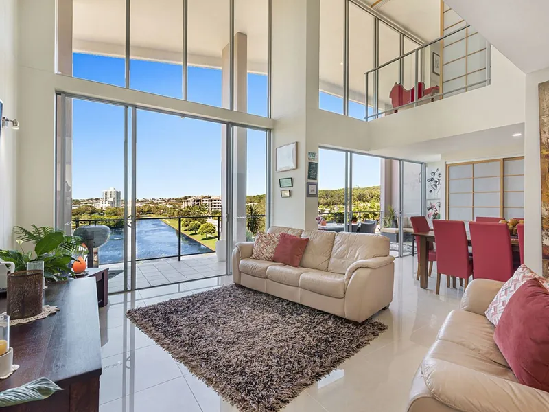 PRESTIGIOUS SKYHOME APARTMENT....PERFECT BEACHSIDE LIFESTYLE!