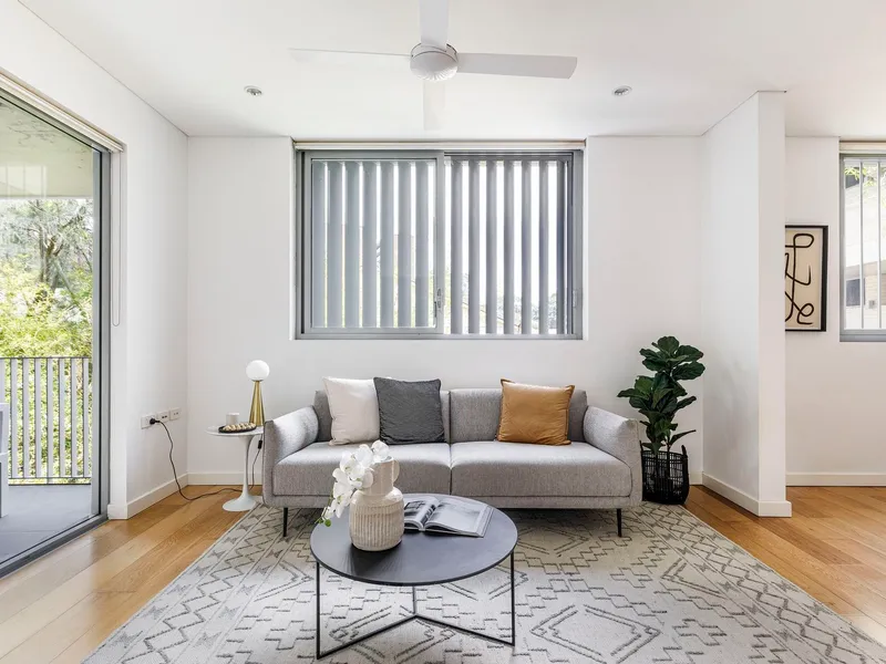 Spacious Furnished One Bedroom Apartment With Parking!