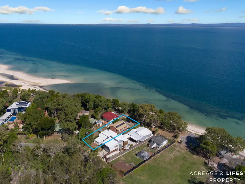 INCREDIBLE BEACHFRONT POSITION!!! 2 HOMES