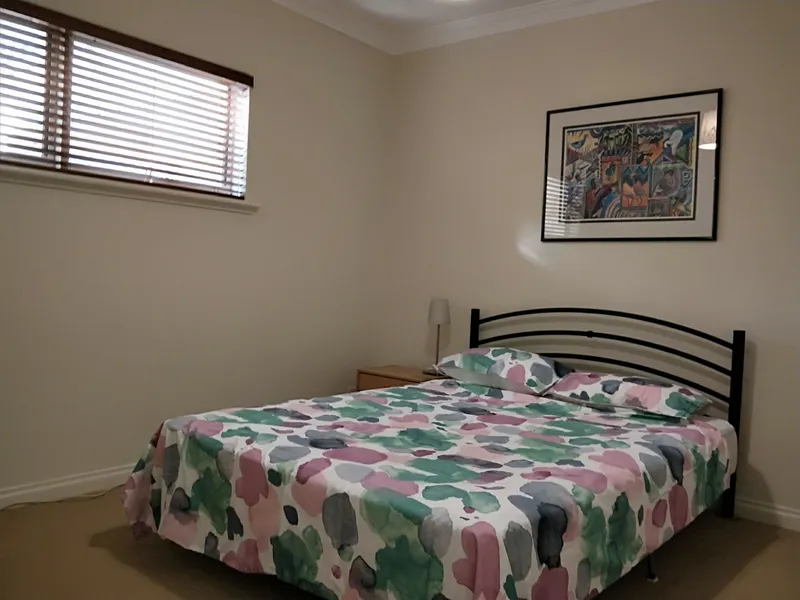 Cottage-1 Brm, Furnished,secure,Aircond unit,at an Executive home, with Separate Entry