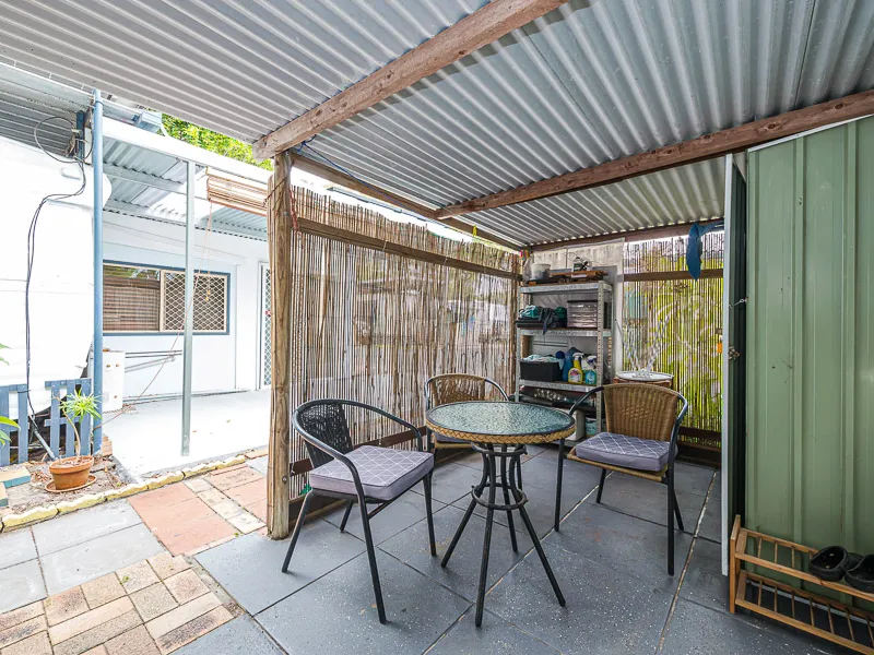 Neat and complete & Furnished 