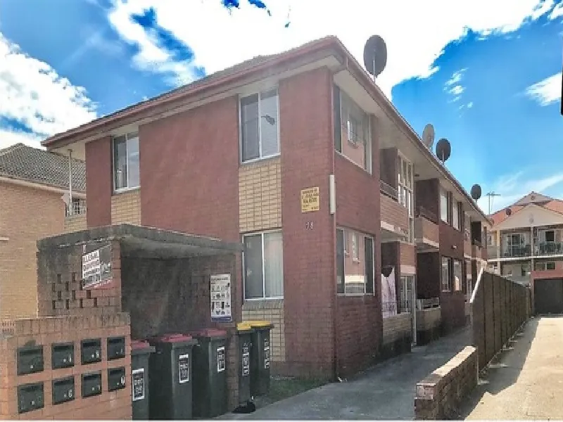 Located minutes walk to fairfield