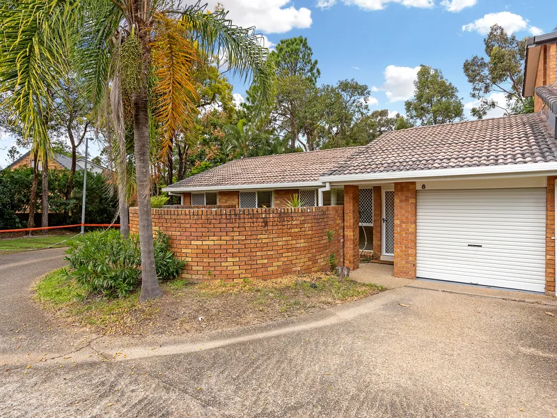 Easy-care living | Proximity to everything you could desire!